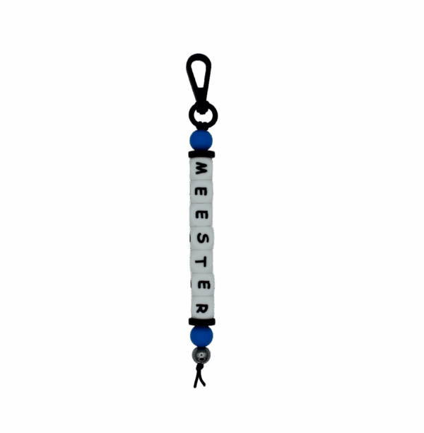 Handgemaakte sleutelhanger met siliconen kralen in verschillende kleuren.
