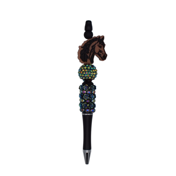 Unieke handgemaakte pen met siliconen kralen. Kleurrijk, herbruikbaar en ideaal als origineel cadeau of voor eigen gebruik. Inclusief extra navulling!